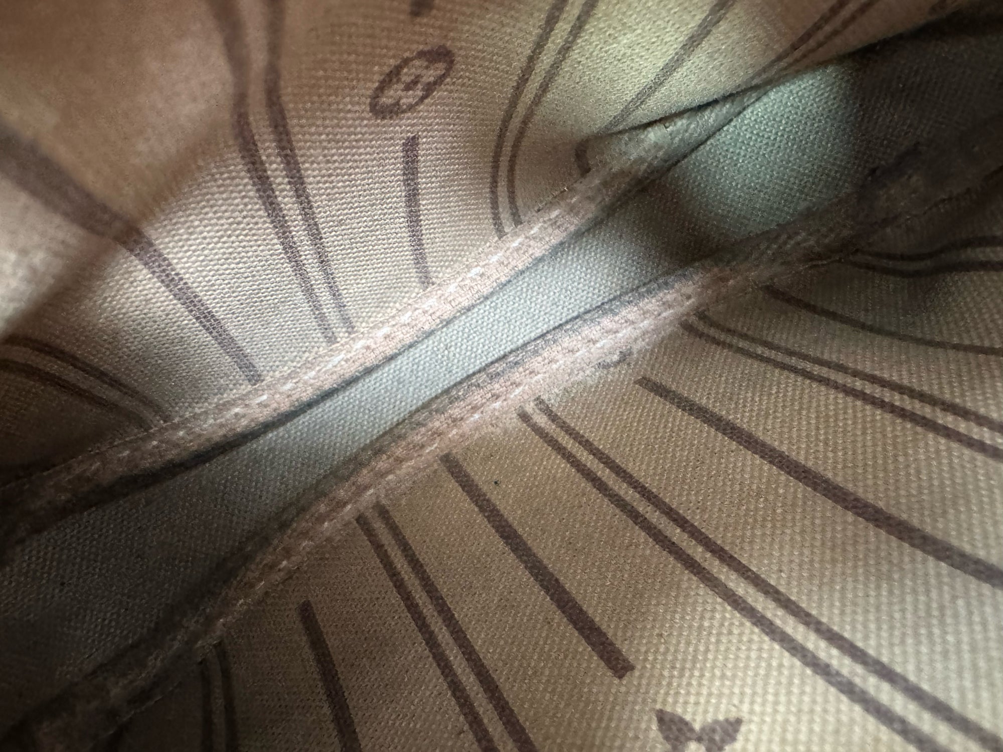 Louis Vuitton pochette