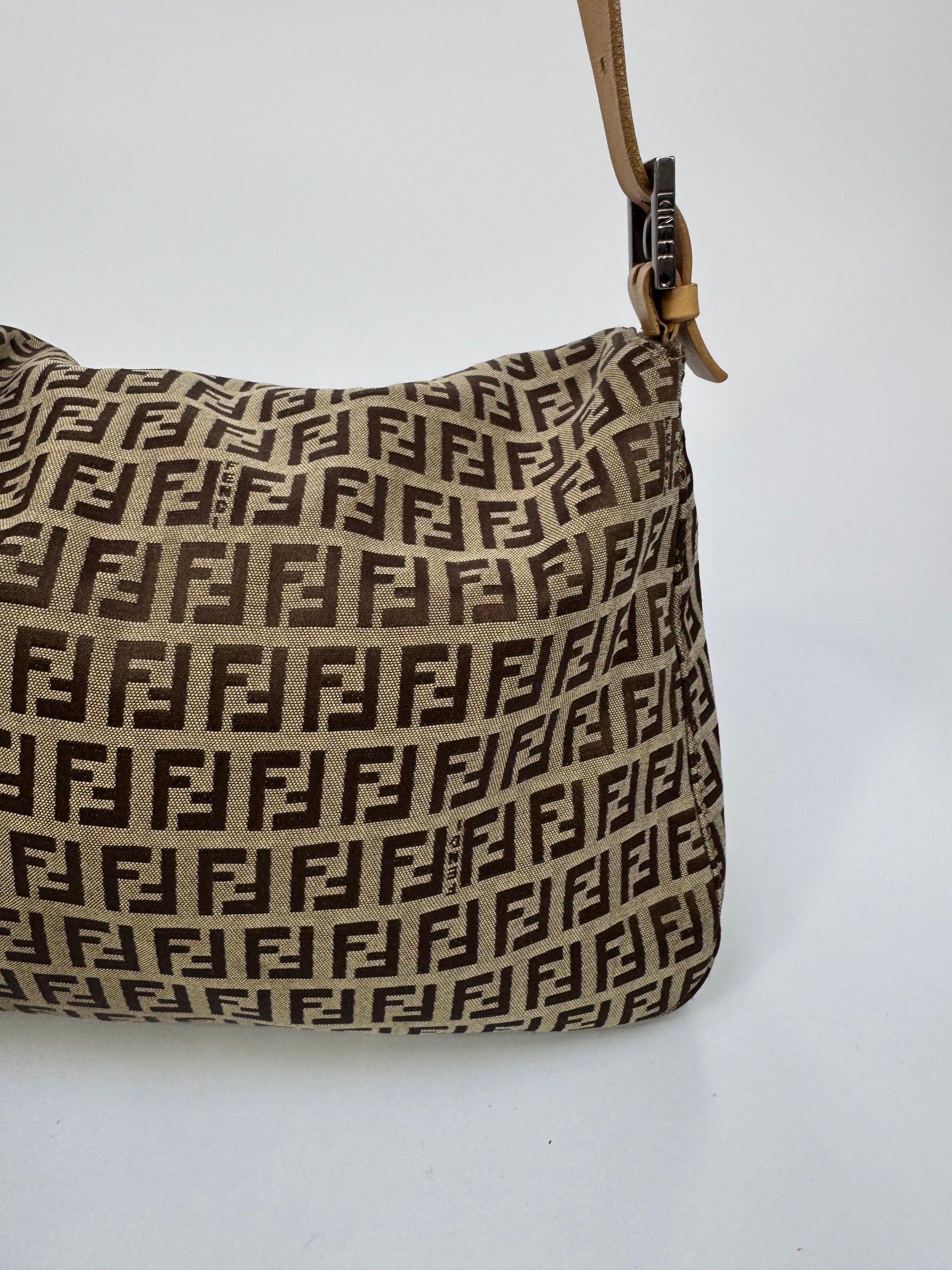 Fendi mamma baguette monogram