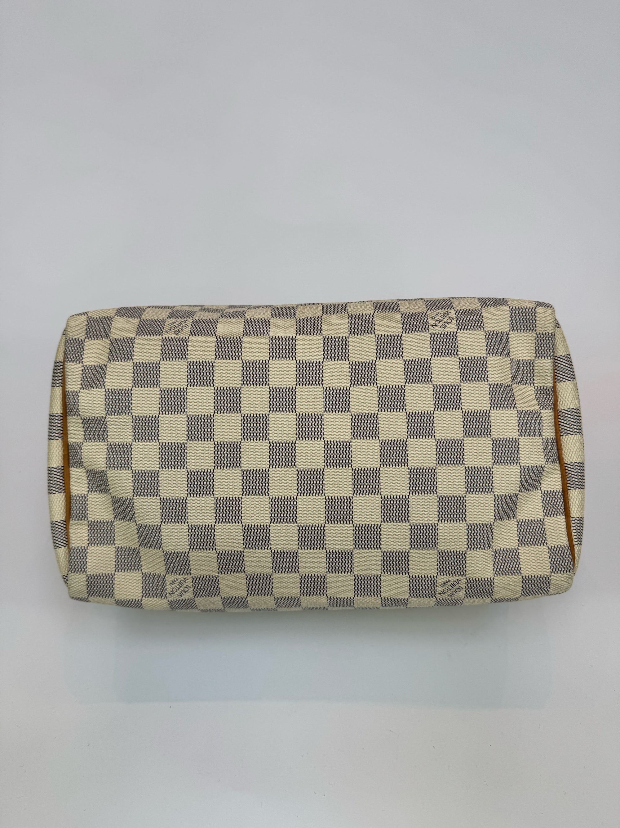 Louis Vuitton speedy