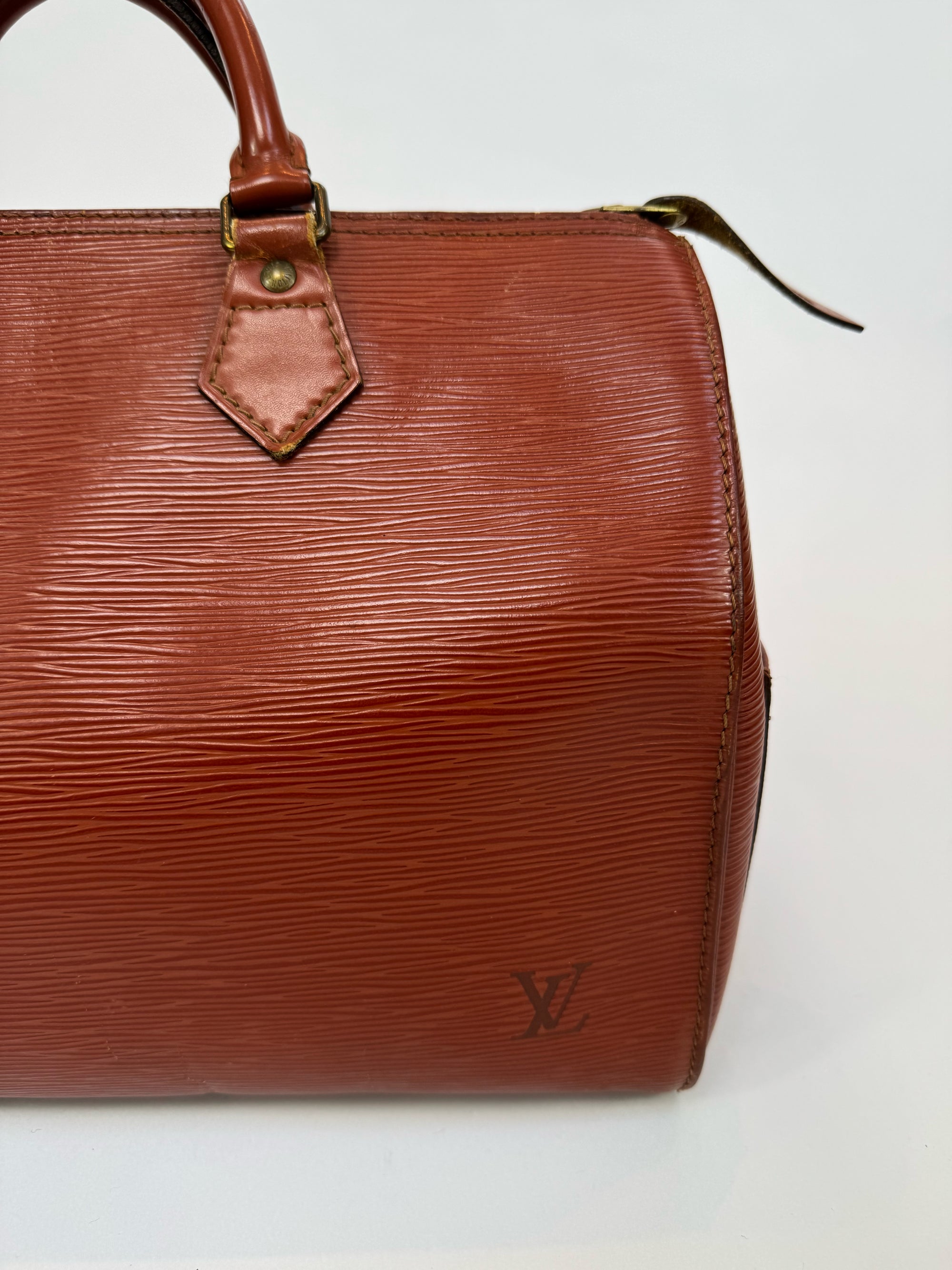 Louis Vuitton speedy